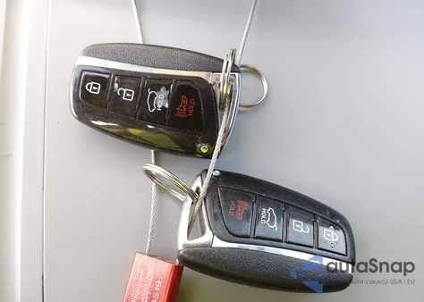 2013 Hyundai Santa Fe Sport z USA, uszkodzony, nr VIN 5XYZU3LB7DG113325